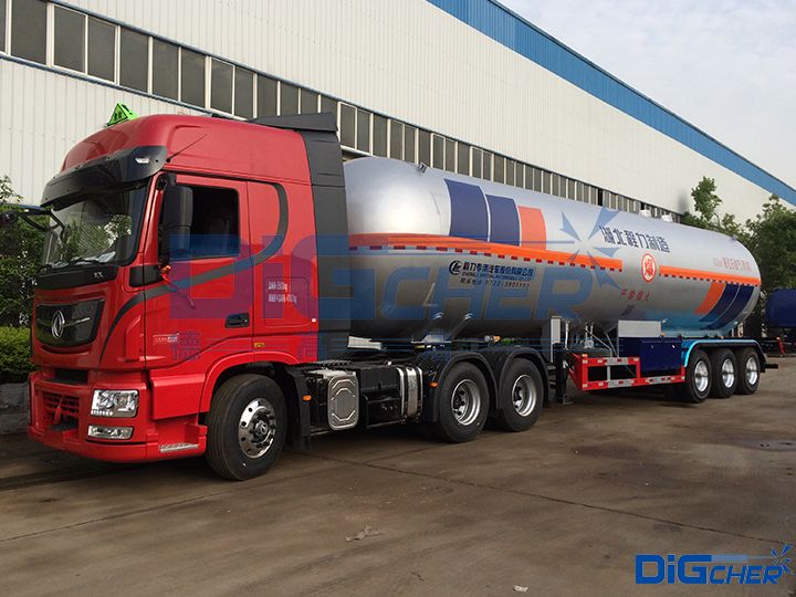 危險(xiǎn)品罐車