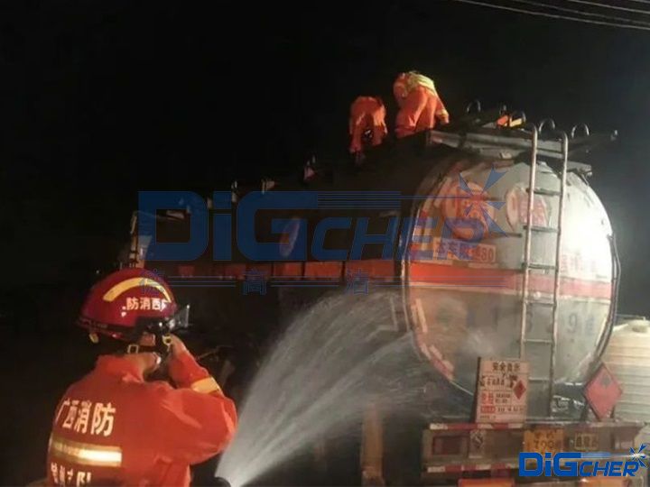 工人清洗油罐車昏迷待救援