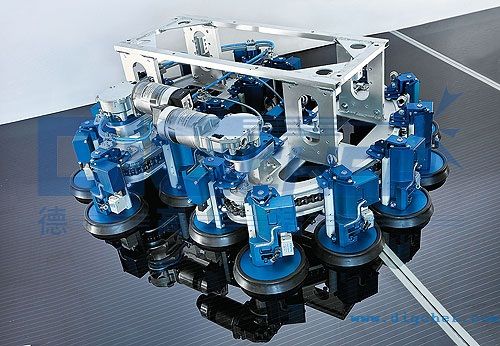 太陽能電池板清洗機(jī)器人