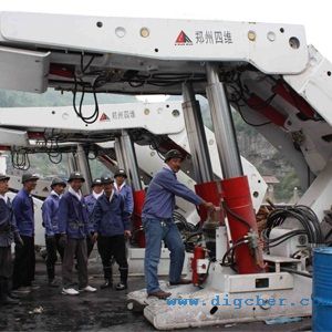 液壓支架清洗設(shè)備-液壓支架高壓清洗機(jī)