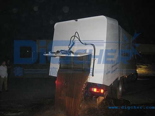 公鐵兩用軌道清潔車排污